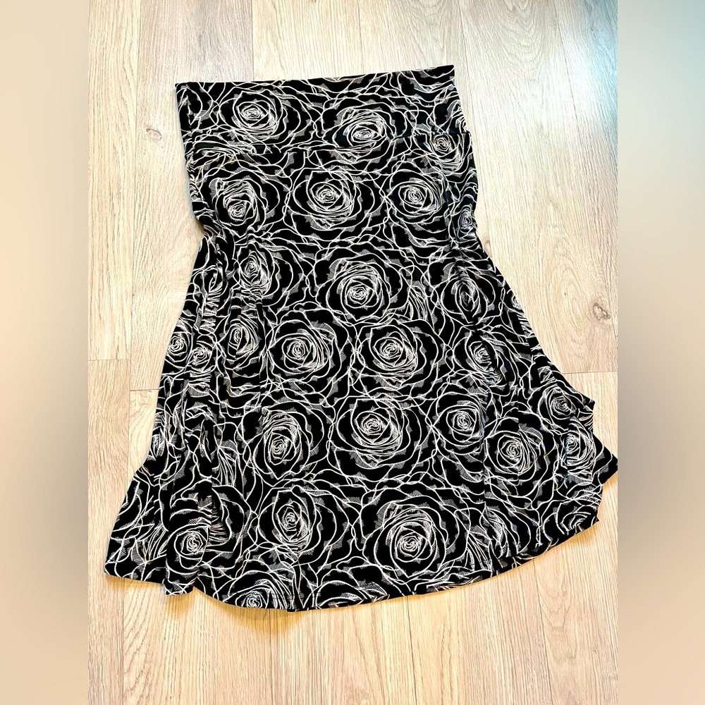 Women’s LuLaRoe Azure skirt size large